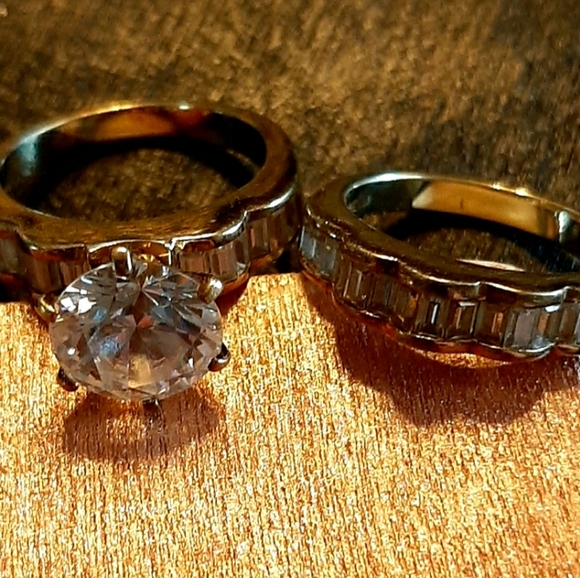 Beautiful wedding set - Picture 2 of 7